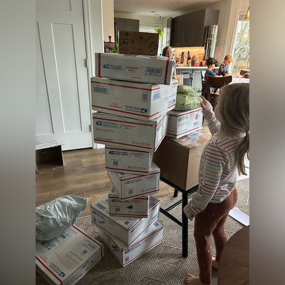 COPY - Like this listing to know when I’m live! - Picture 3 of 6